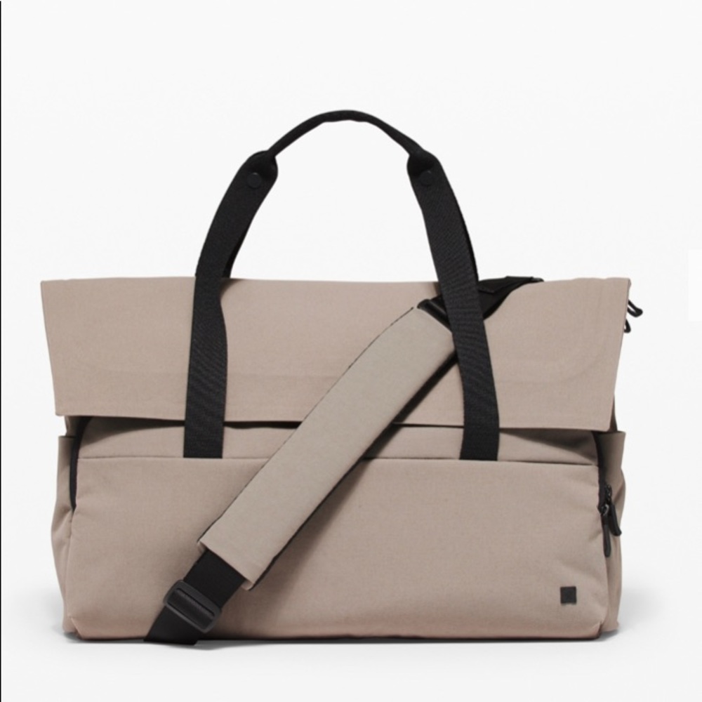 Lululemon Early Embark Duffle